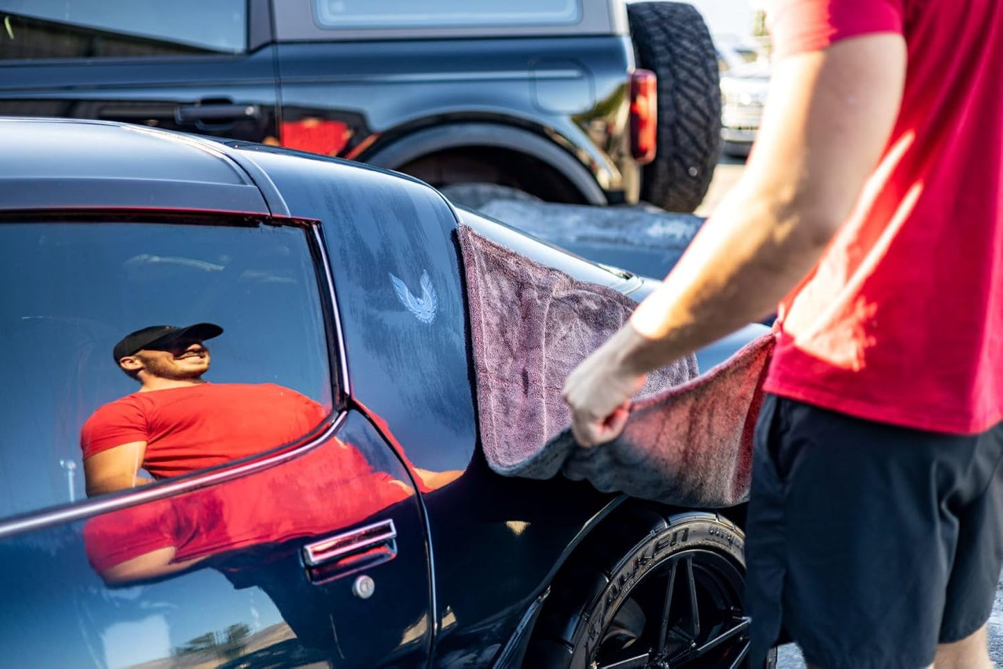 Car Drying Towel - The Finisher Microfiber Towel, 80/20 Blend, Water Absorbent and Scratch-Free Cleaning Cloths with a Hidden Edge, Dries Quickly and Efficiently (20''x32'')